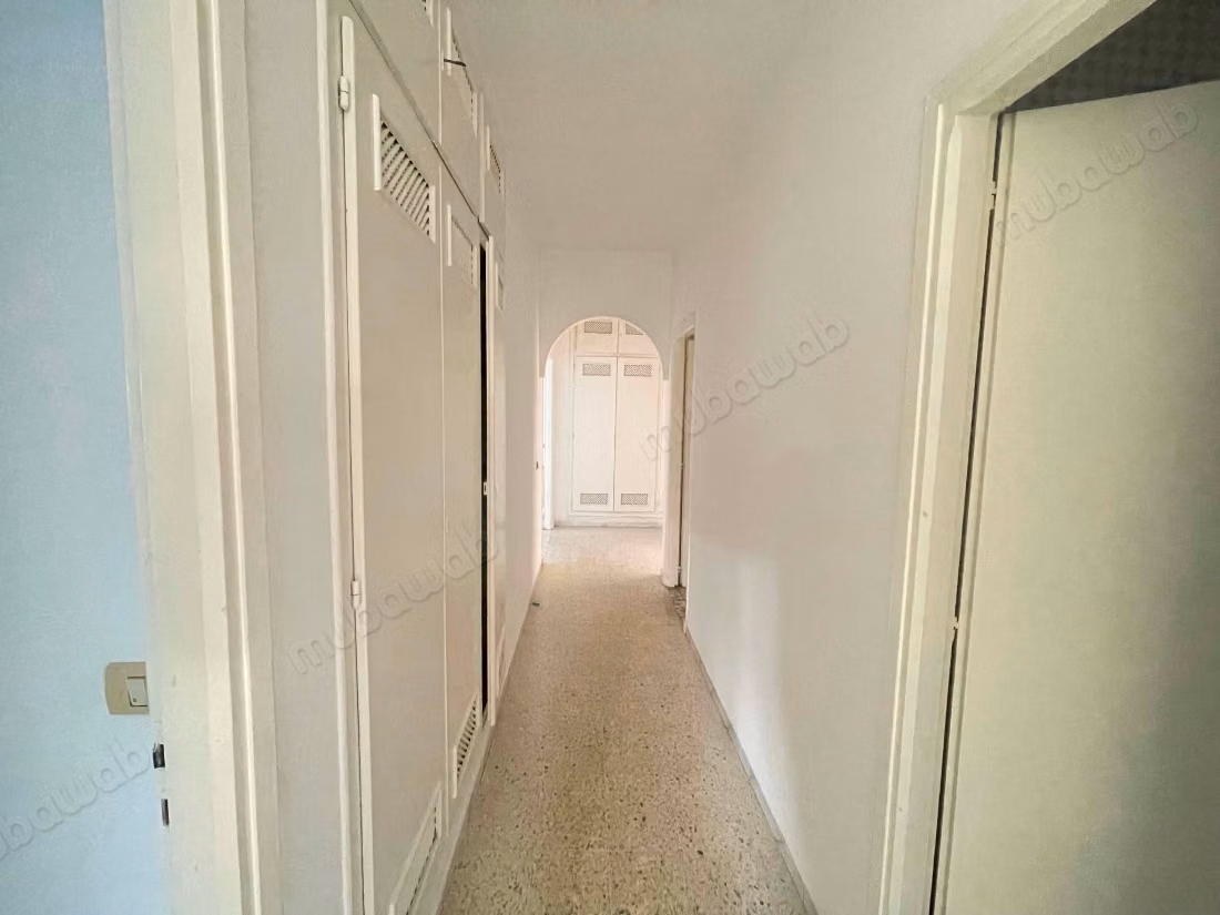 For rent an apartment in S4 in L'Aouina