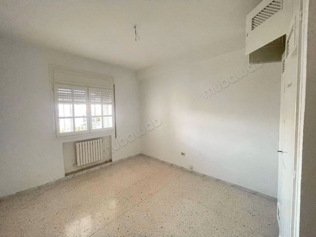 For rent an apartment in S4 in L'Aouina