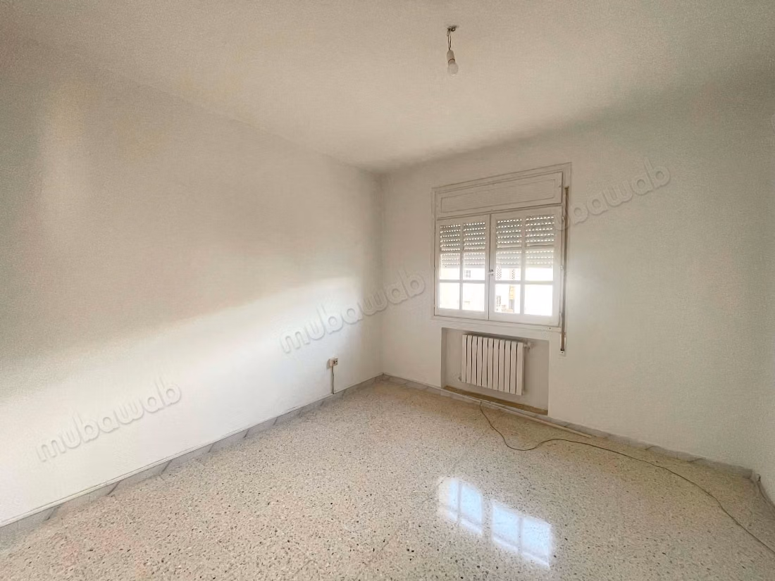 For rent an apartment in S4 in L'Aouina