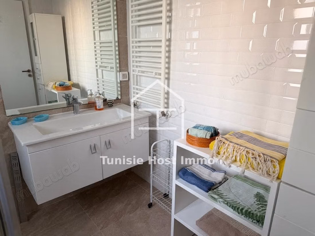 Duplex S2 meublé avec jardin Golden Tulip