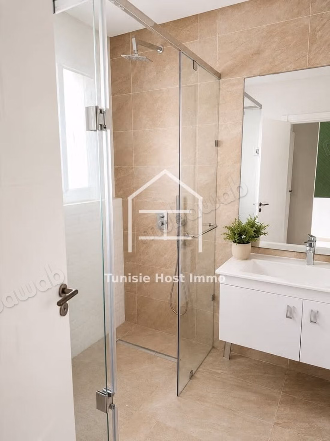 Duplex S2 meublé avec jardin Golden Tulip
