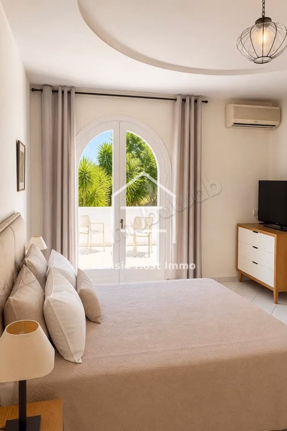 Duplex S2 meublé avec jardin Golden Tulip