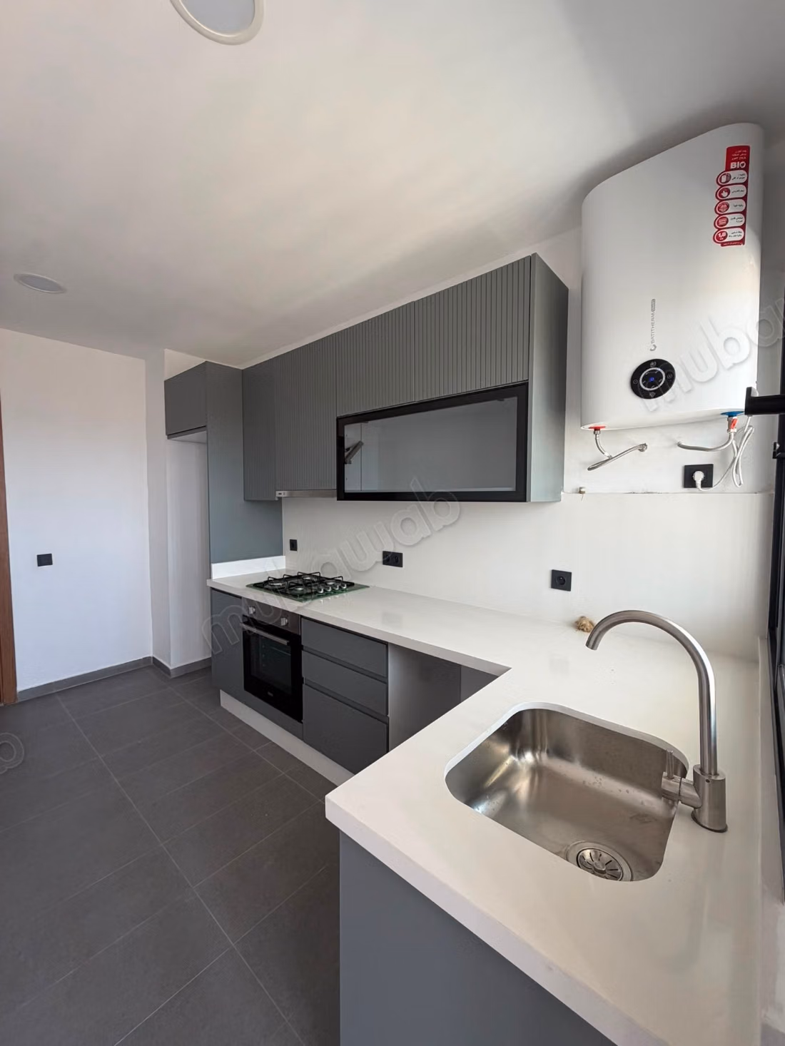 Bel appartement moderne à louer à Harhoura
