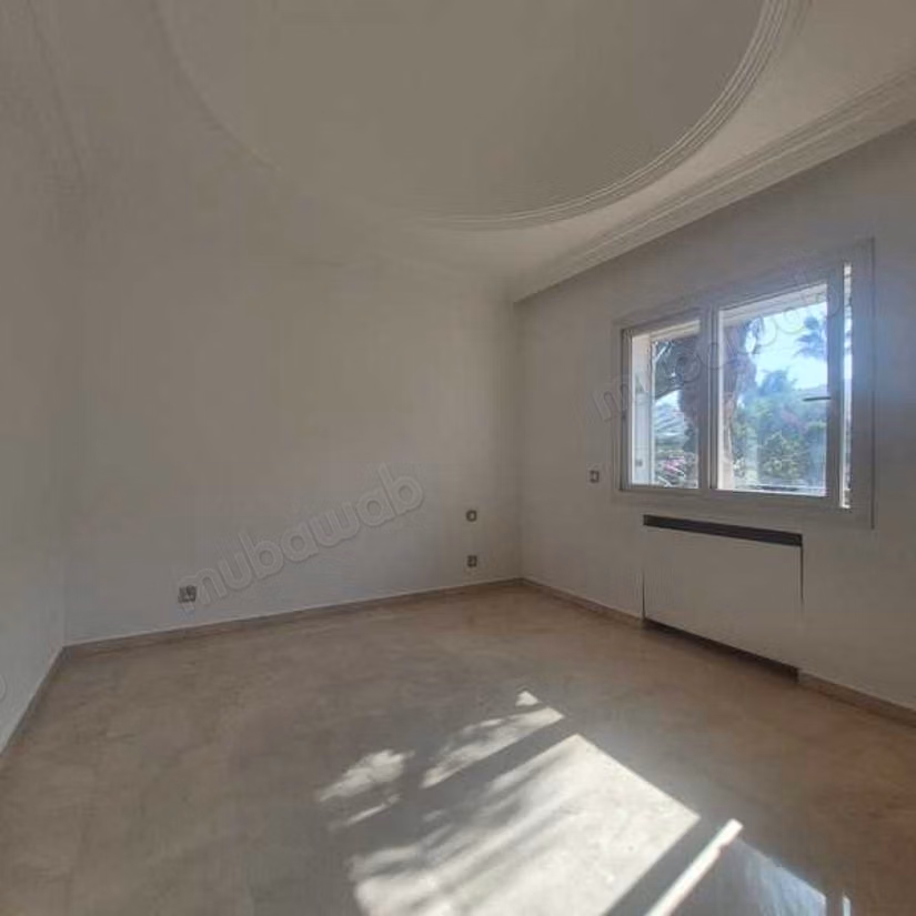 Villa à Louer de 552.0 m² à Casablanca, Ain Diab