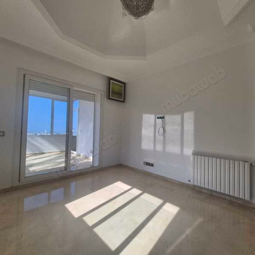 Villa à Louer de 552.0 m² à Casablanca, Ain Diab