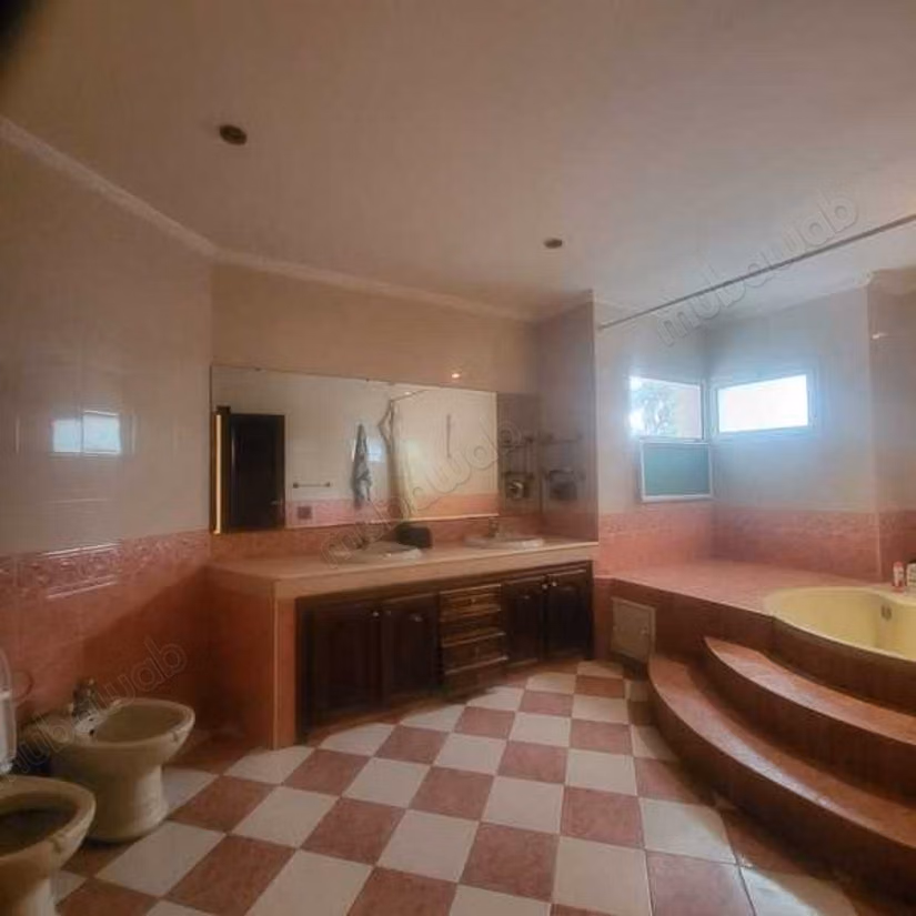 Villa Te Huur van 991.0 m² in Casablanca, Californië