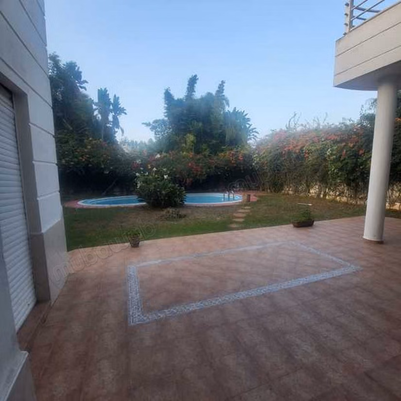 Villa Te Huur van 991.0 m² in Casablanca, Californië