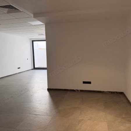 Bureau à Louer de 67.0 m² à Casablanca, Almostakbal