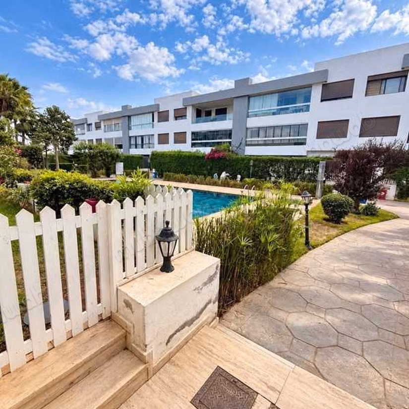 Appartement à Vendre de 131.0 m² à Dar Bouazza,
Tamaris2