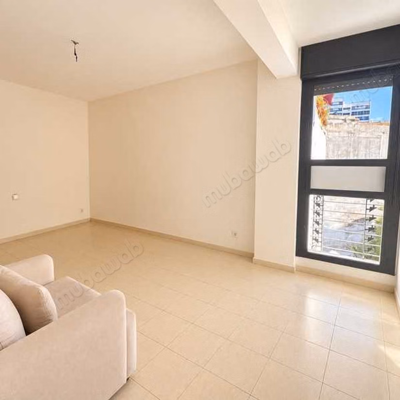 Appartement à Vendre de 212.0 m² à Casablanca, Quartier Bd De Bordeaux