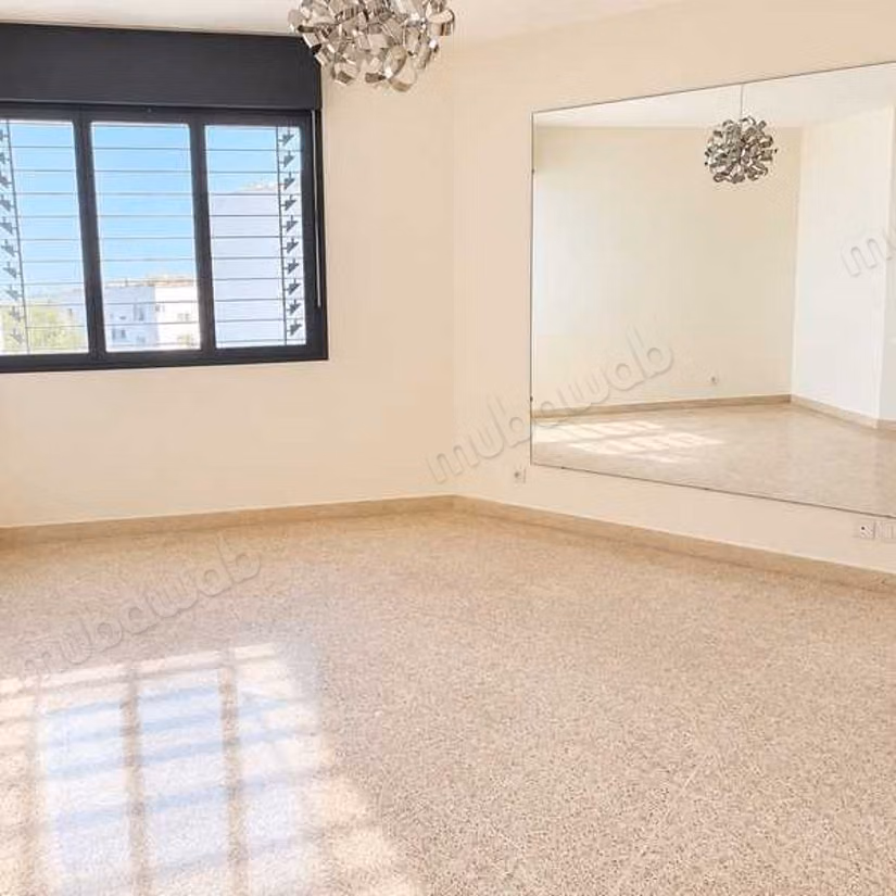 Appartement à Vendre de 212.0 m² à Casablanca, Quartier Bd De Bordeaux