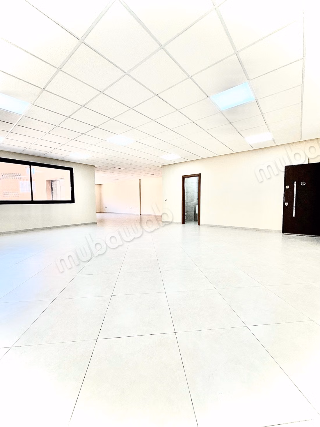 Bureaux à l'achat à Guéliz. Superficie 73 m². Porte blindée et résidence sécurisée