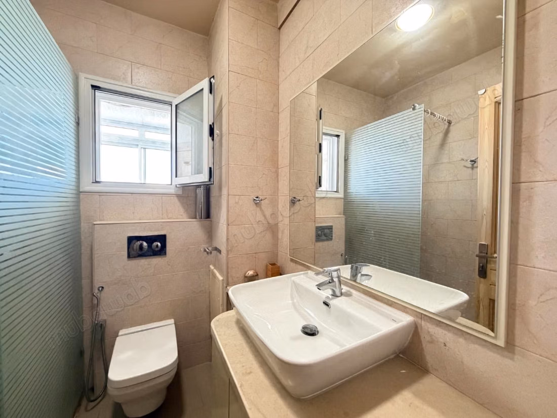 A vendre un appartement en S2 à l'Aouina