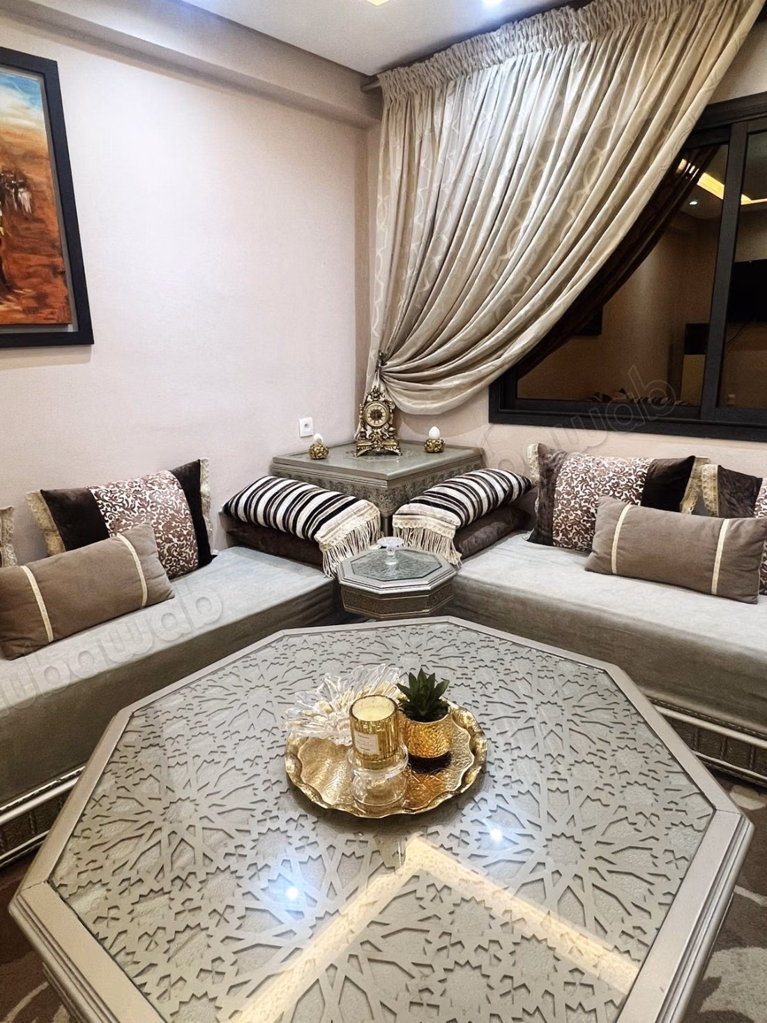Bel appartement en location à Kébibat.
Superficie 61 m².
Meublé