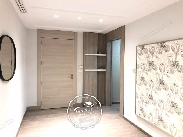 For rent Office H2 high standing rooms in Menzah 1