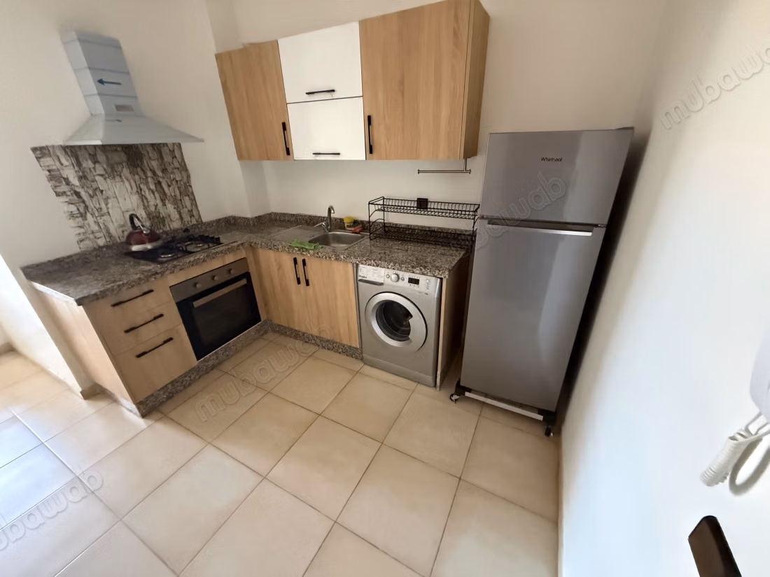 Appartement en location à Hivernage. 
Superficie 70 m². 
Meublé