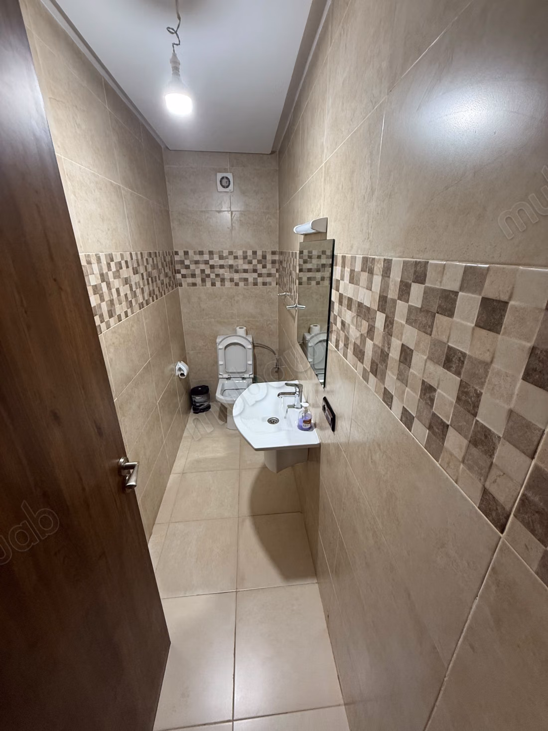 Appartement en location à Hivernage. 
Superficie 70 m². 
Meublé