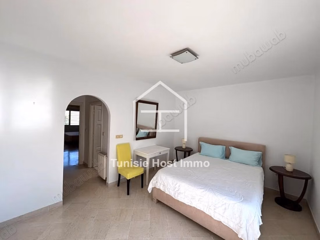 Duplex indépendant à Marsa Stade meublé ou vide