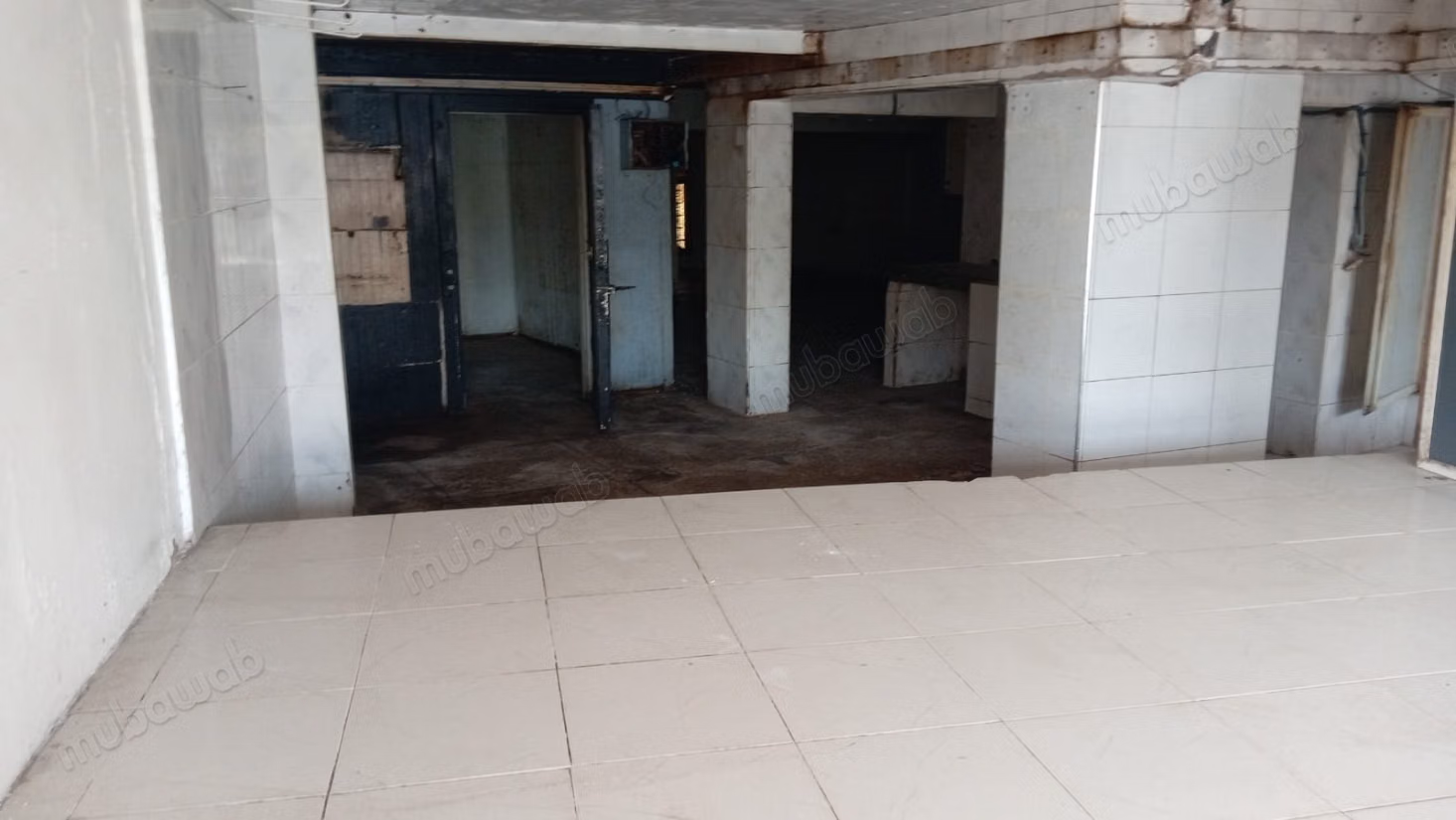Locaux a vendre ain sebaa 
rdc&mezzanine 
BD CHEFCHAOUNI
