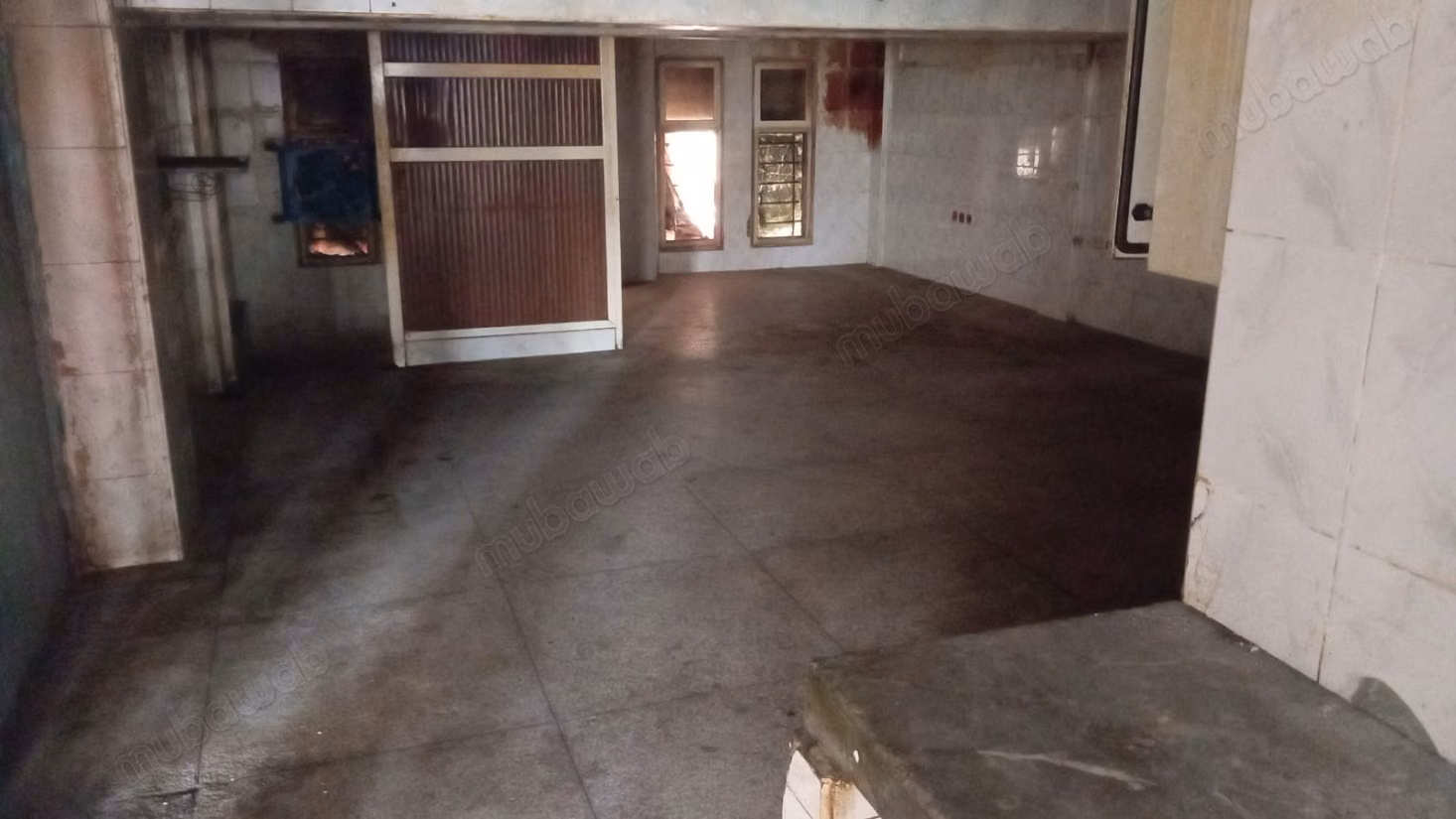 Locaux a vendre ain sebaa 
rdc&mezzanine 
BD CHEFCHAOUNI