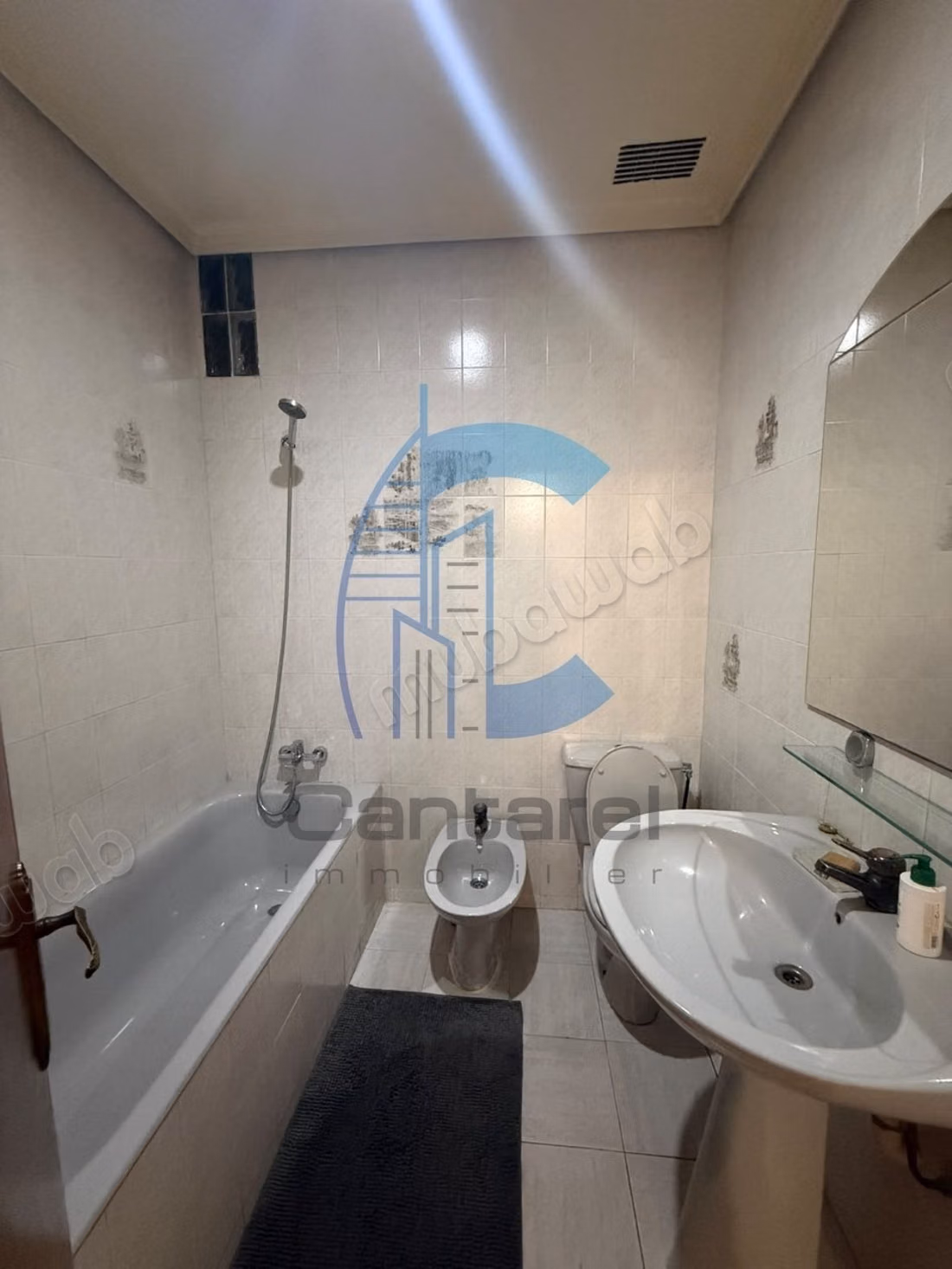 For sale – Apartment of 206 m² in the Golden Triangle