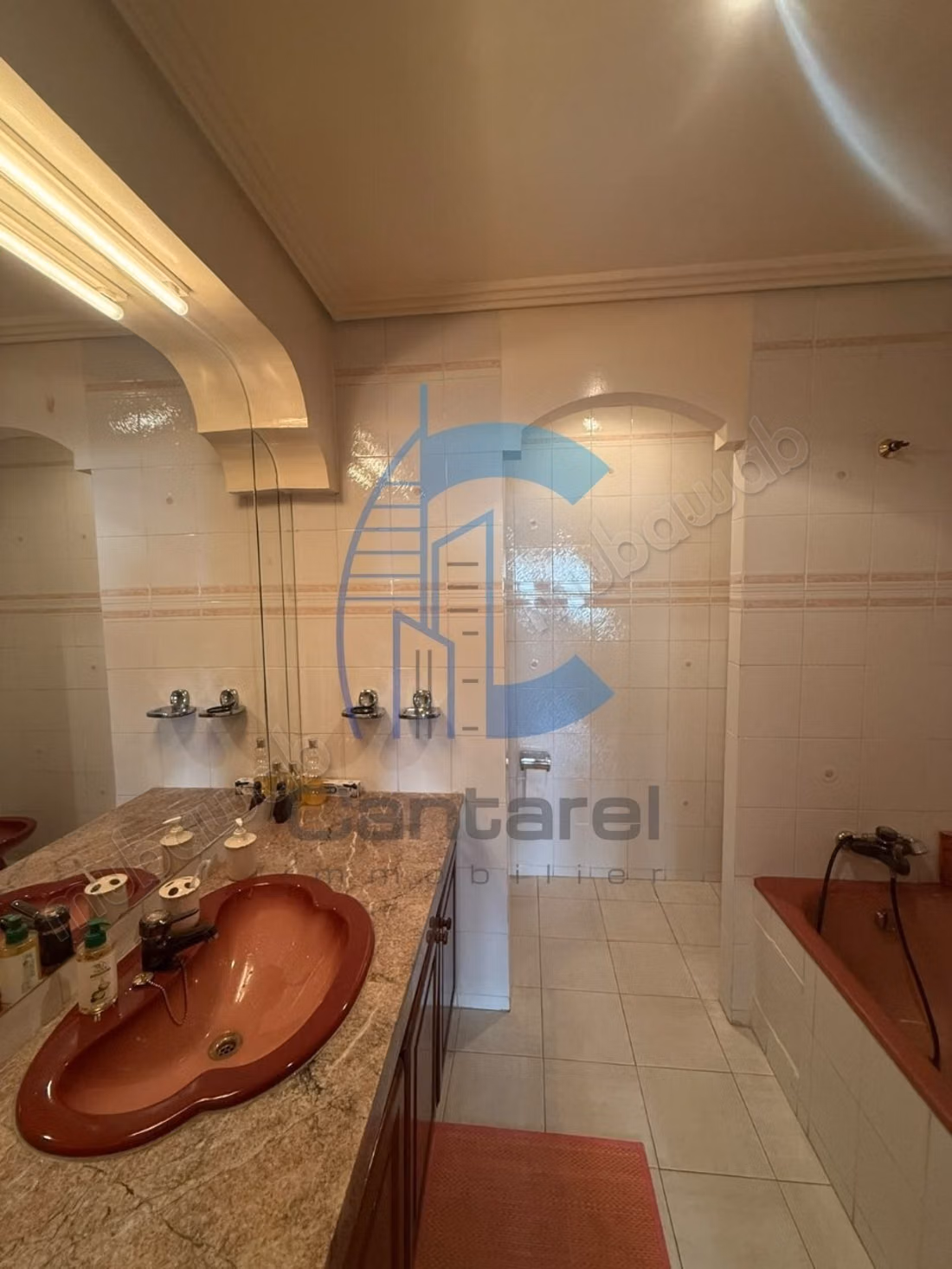 For sale – Apartment of 206 m² in the Golden Triangle