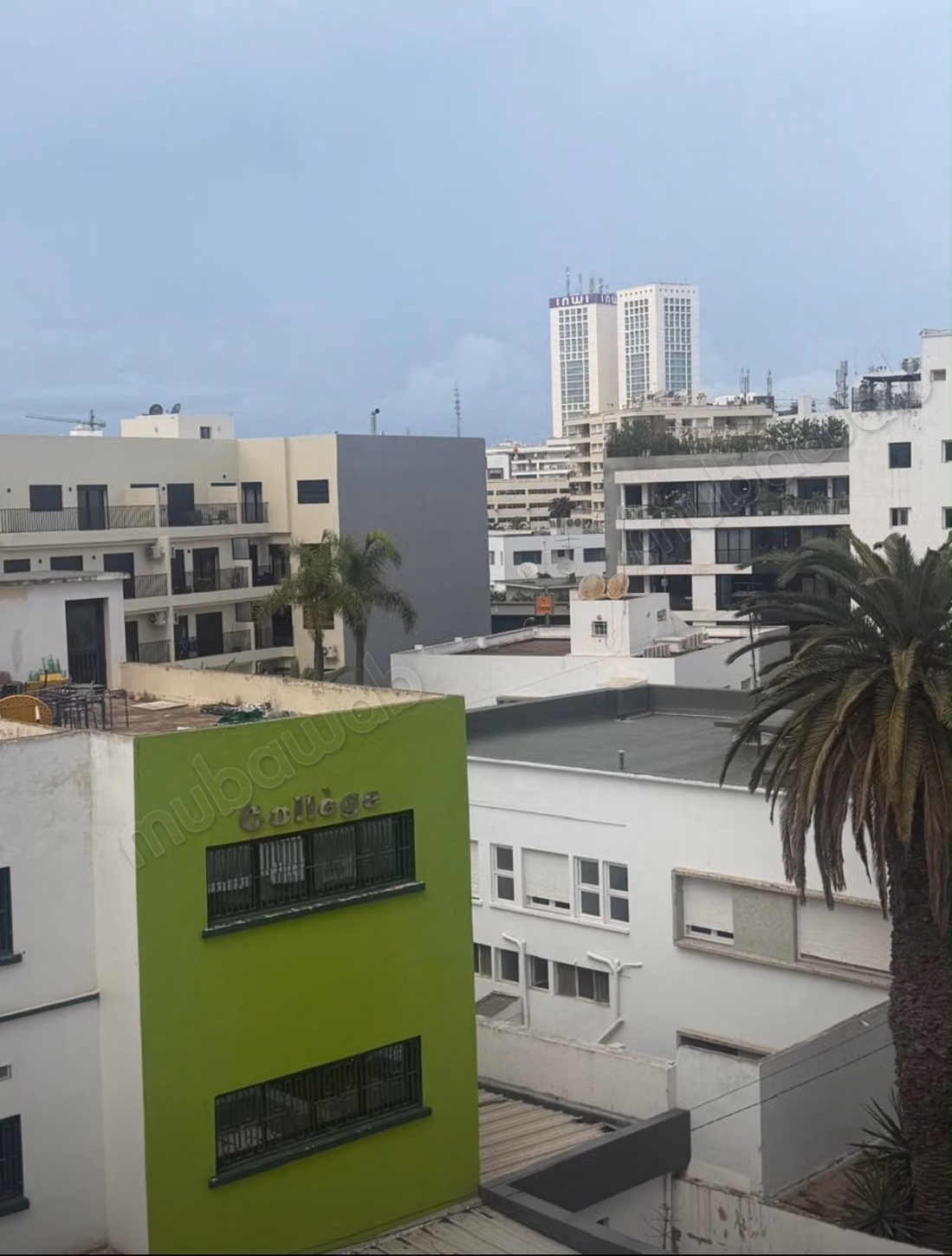 Appartement à louer à Palmier. 
Superficie 150 m². 
Bien meublé