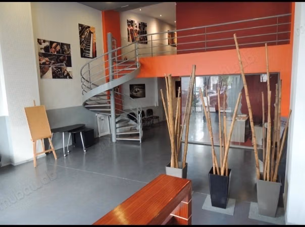 Local commercial modulable