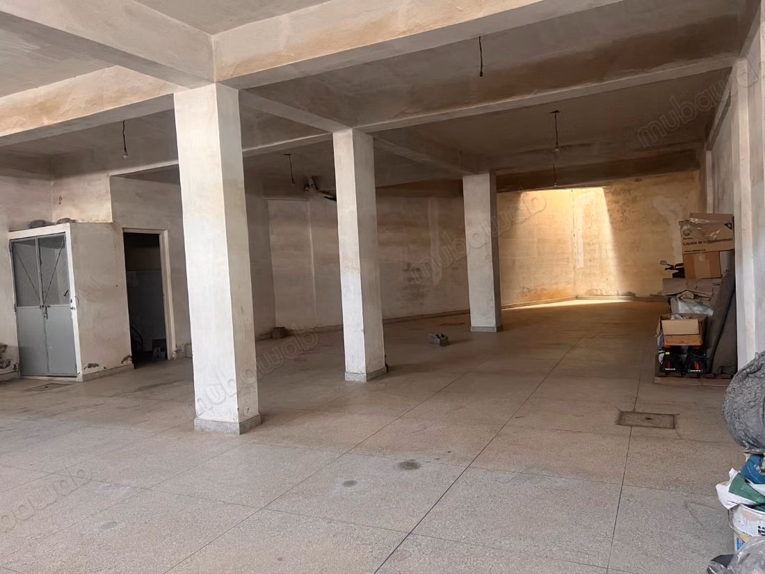 Beau local commercial en location à Hay Dakhla.
Surface de 150 m²