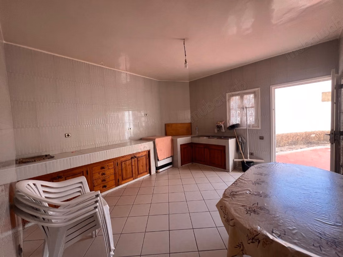 Affitto di uffici a Hay Dakhla. Superficie di 135 m². Grande terrazza