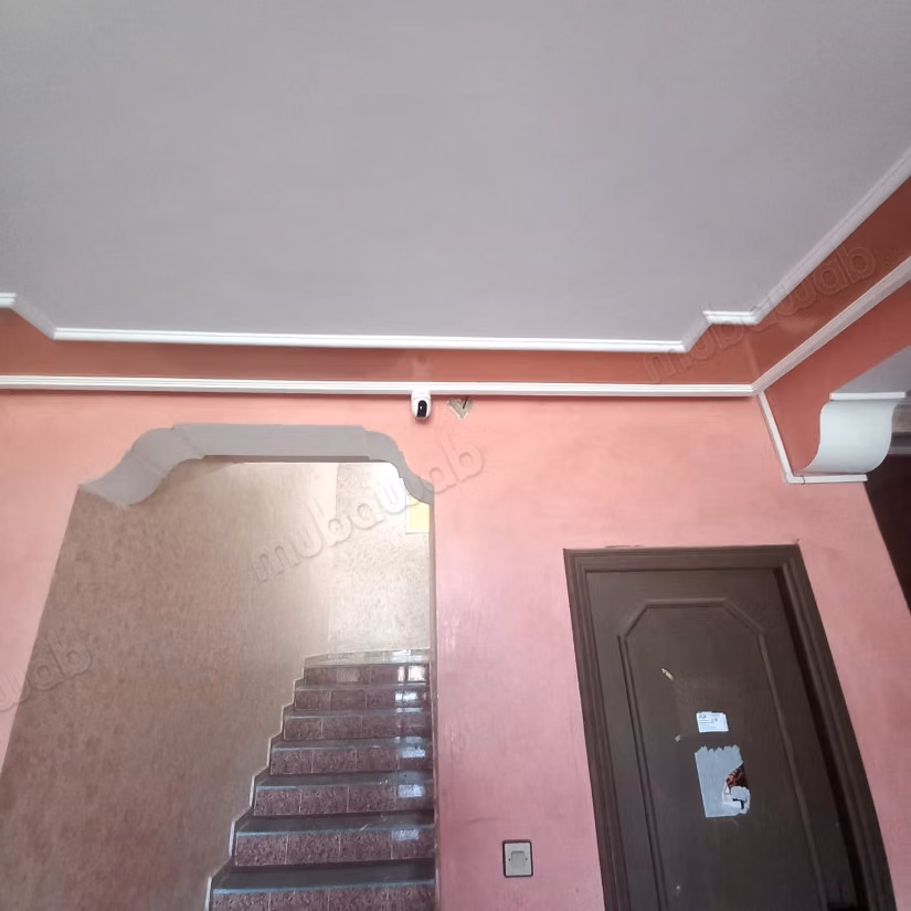 Venta de un bonito apartamento en Tanja Balia. 120 metros. 4 habitaciones. 2 baños ascensor administración. Vista a la calle. 5 minutos de TGV
