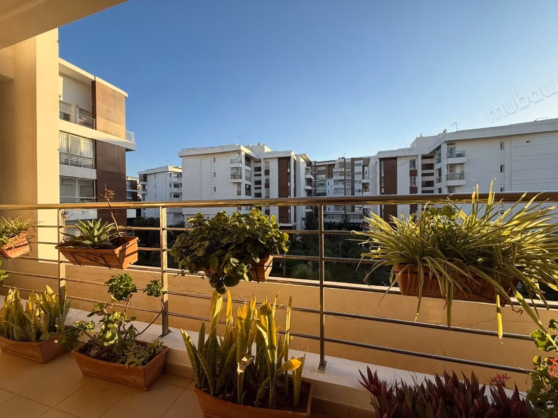 Appartement te huur in Riyad. Oppervlakte van 170 m². Goed ingericht
