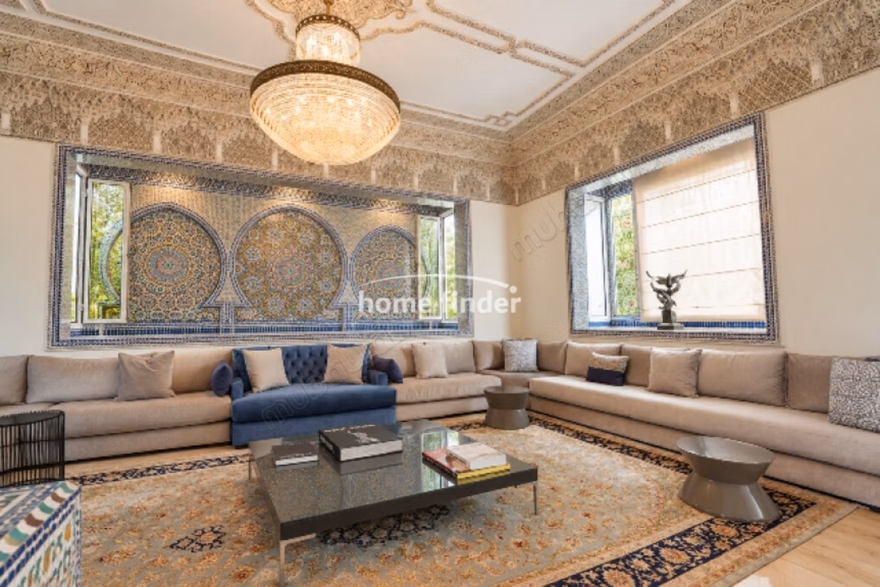 Villa meublée à louer sur Ain Diab 
620 m²