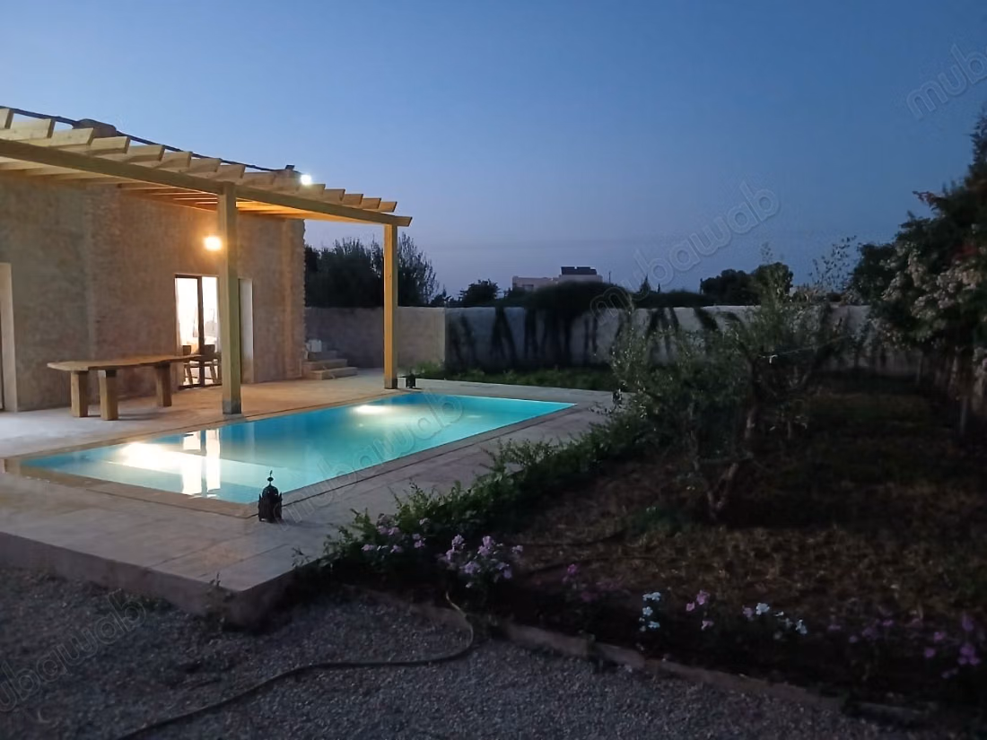 Villa meublée avec piscine à louer à Bouzama