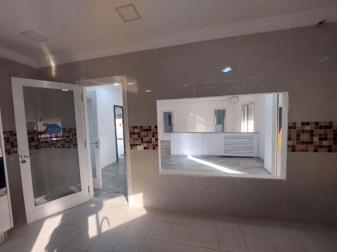 A louer une villa en S4 à Ennasr2