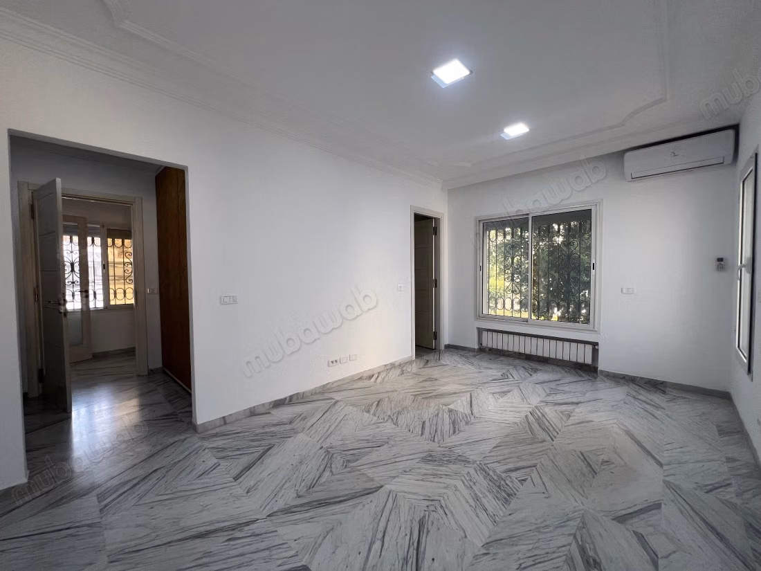 A louer une villa en S4 à Ennasr2