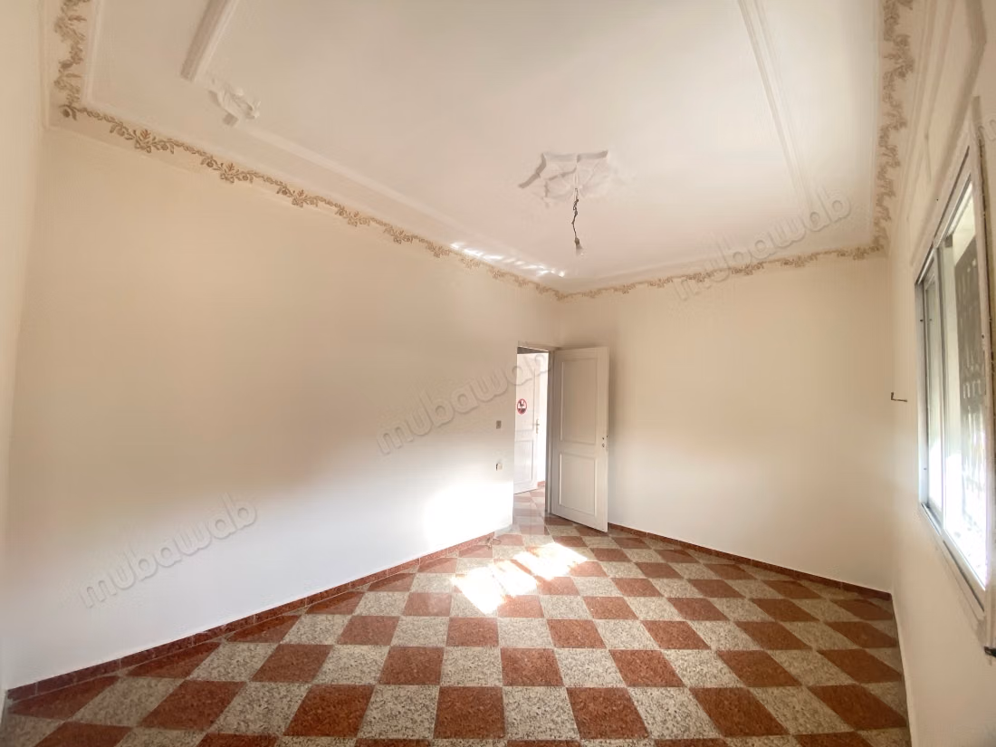 Empty apartment for rent on Rabat road in Tangier