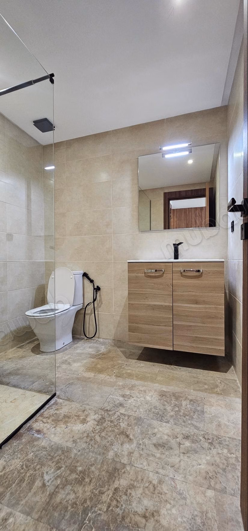 Apartamento de alta gama en venta cerca del liceo Abdelkhalek Torres - Tánger