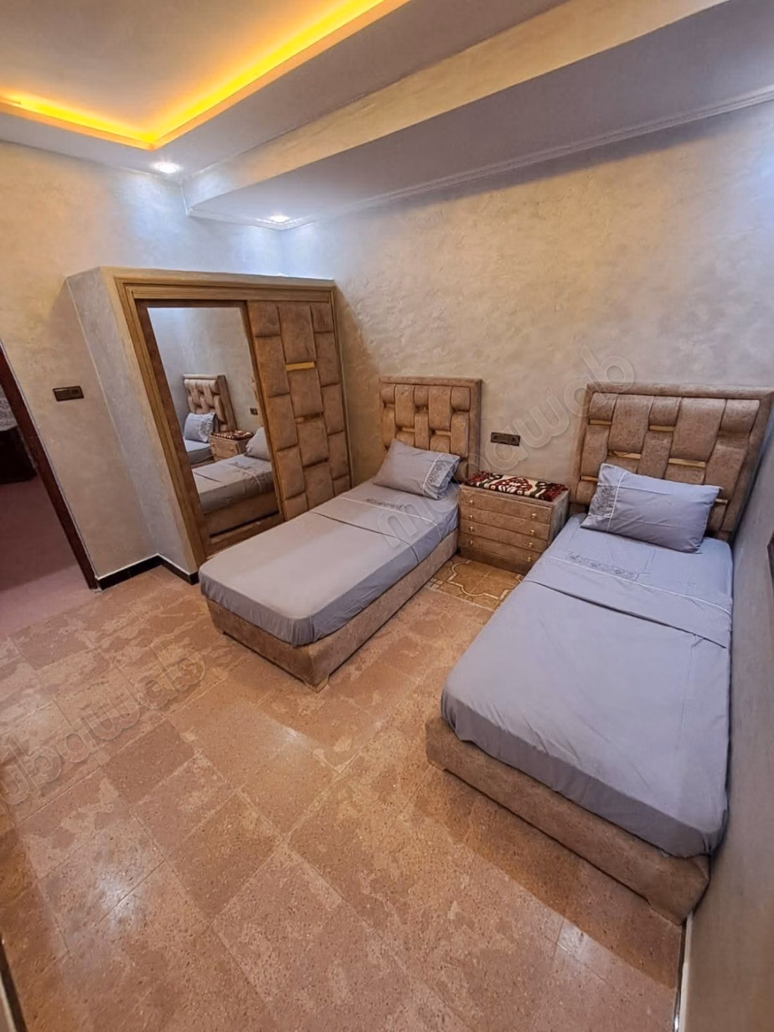 Gemeubileerd appartement te huur per maand tot juni, gelegen nabij de Paris Bakkerij in Tanger
