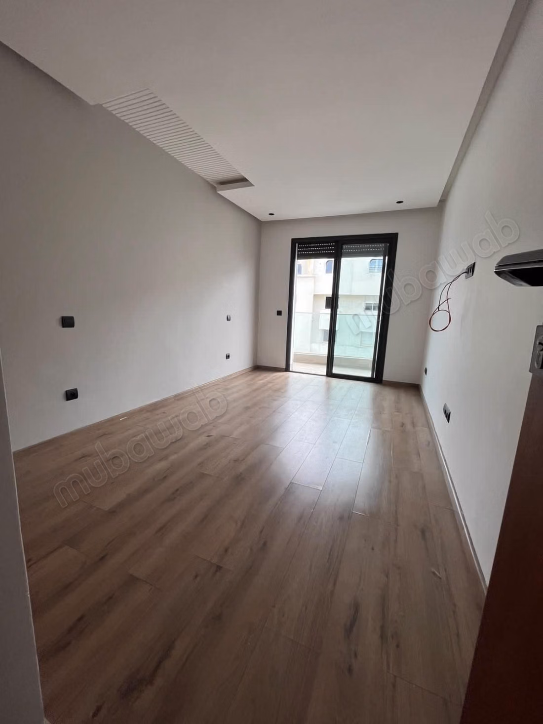 Tres joli studio vide