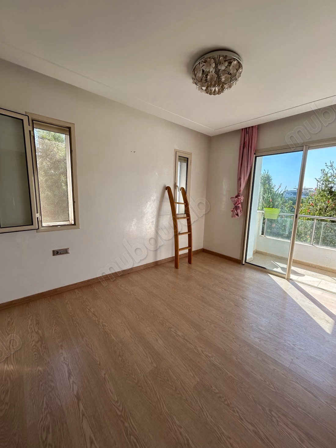 Appartement 3 façades en vente a Prestigia 
Bouskoura