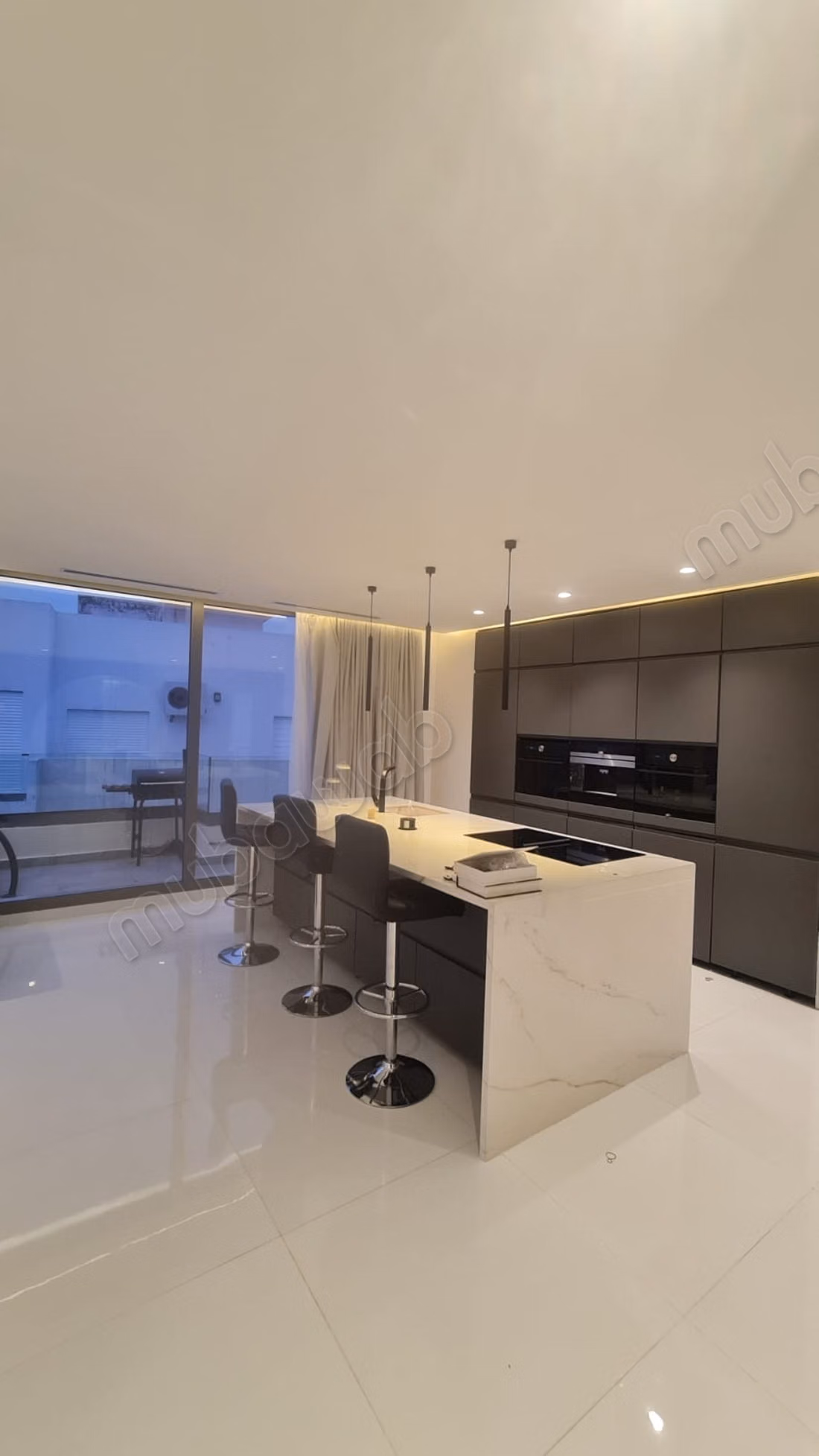 Louer un appartement à Saniya. 3 chambres. Meublé
