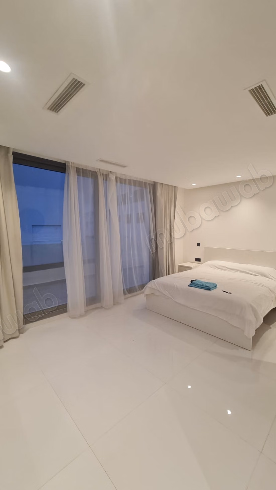 Louer un appartement à Saniya. 3 chambres. Meublé
