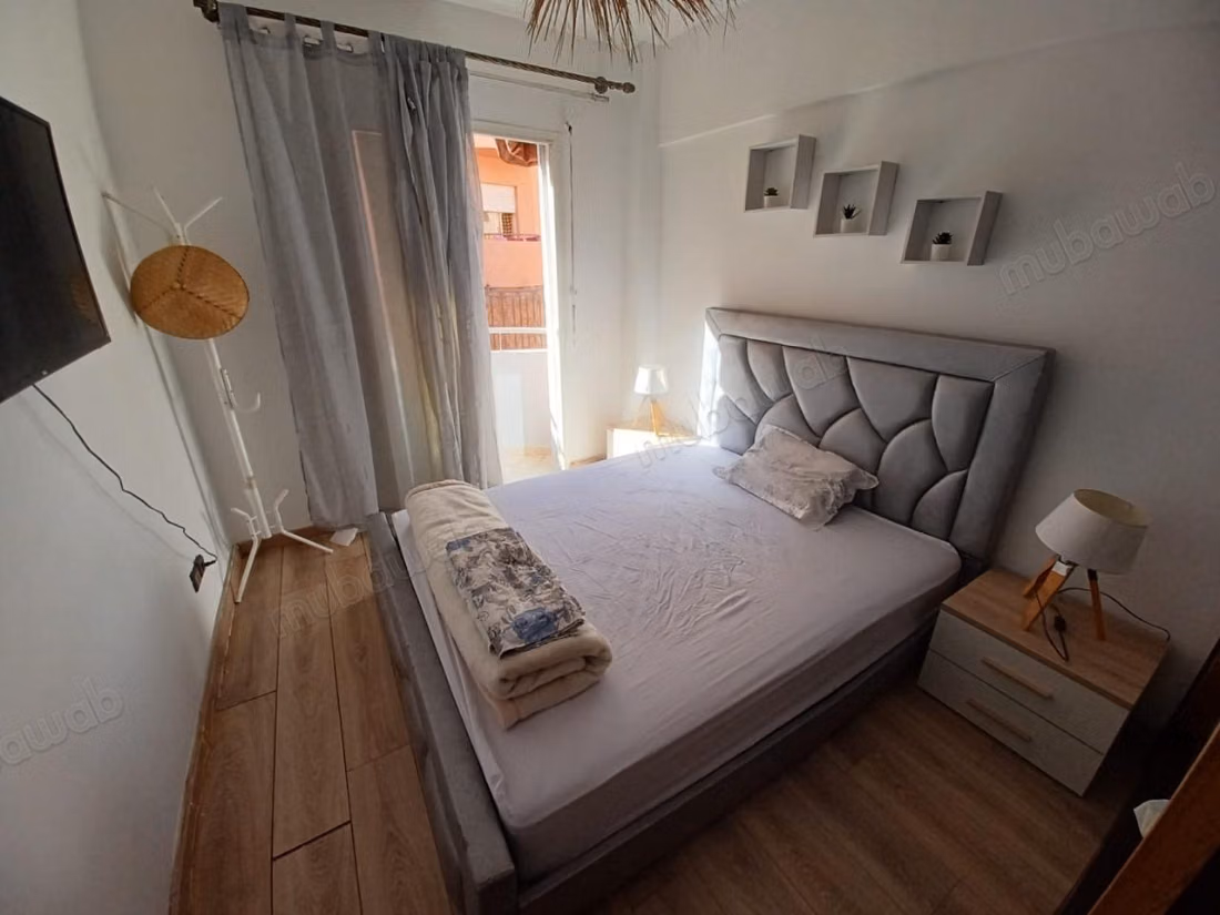 Bel appartement en location à Hay Alfadl. 
2 chambres agréables. 
Meublé