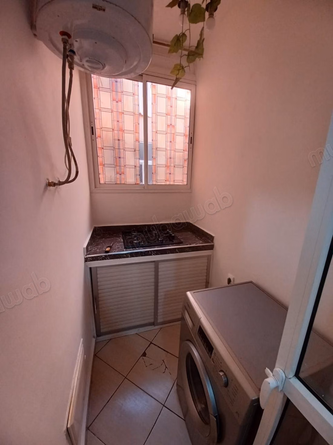Bel appartement en location à Hay Alfadl. 
2 chambres agréables. 
Meublé