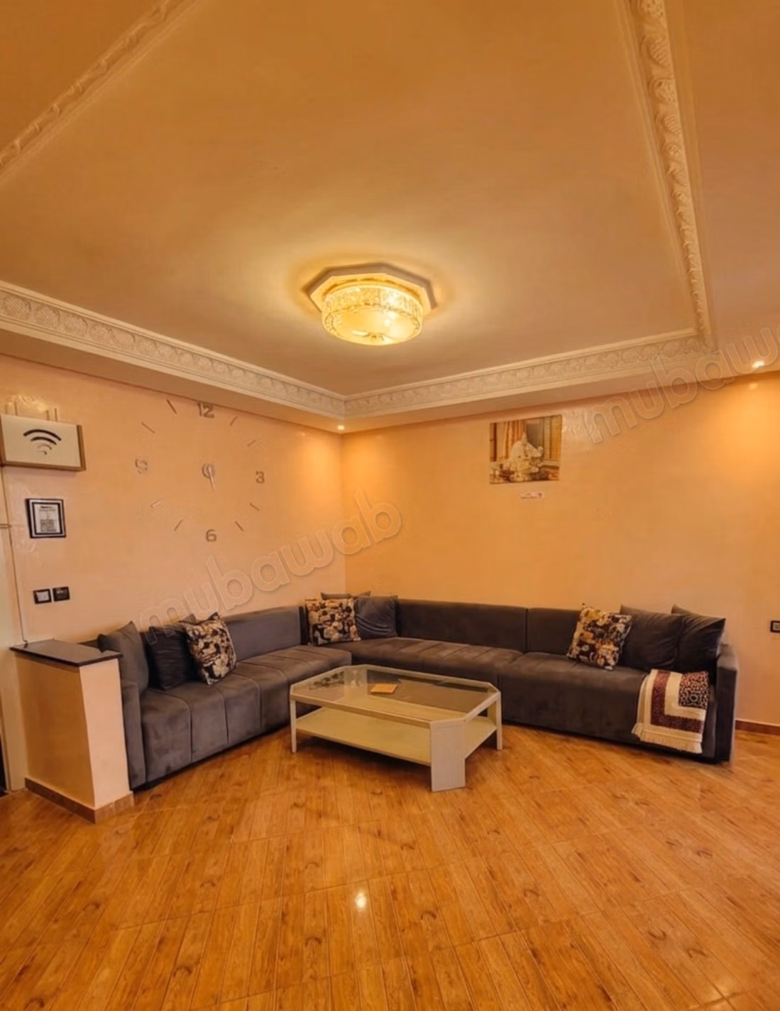 Très bel appartement en location à Dar Bouazza. 2 chambres. Antenne parabolique, résidence sécurisée