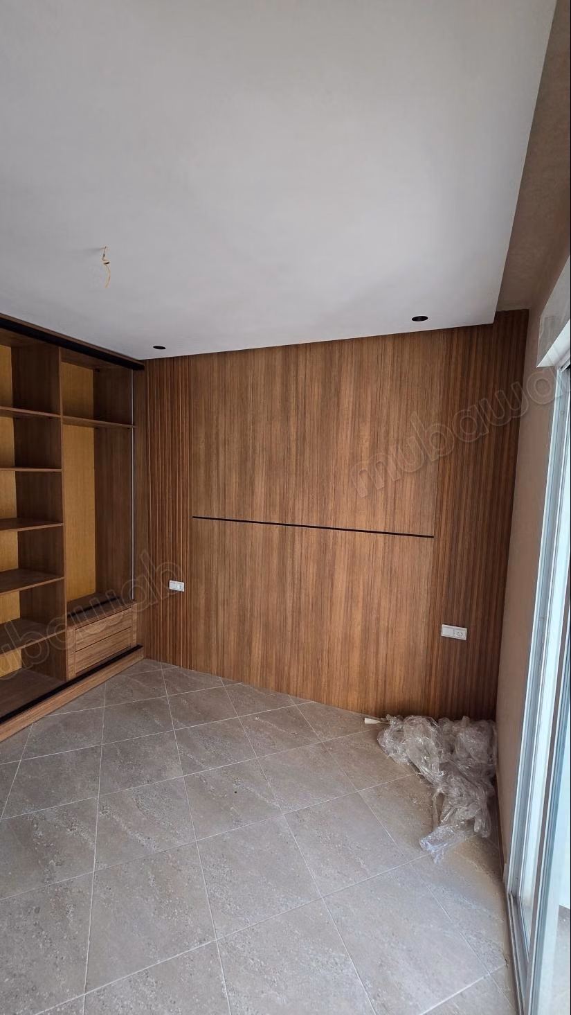Bonito apartamento en venta en la Medina. Superficie 84 m². Servicio de conserjería disponible, sistema de aire acondicionado