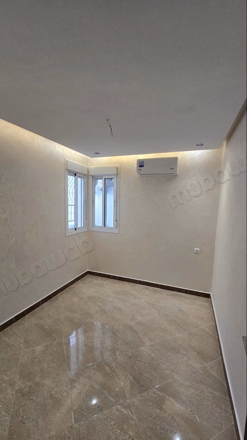 Bonito apartamento en venta en la Medina. Superficie 84 m². Servicio de conserjería disponible, sistema de aire acondicionado
