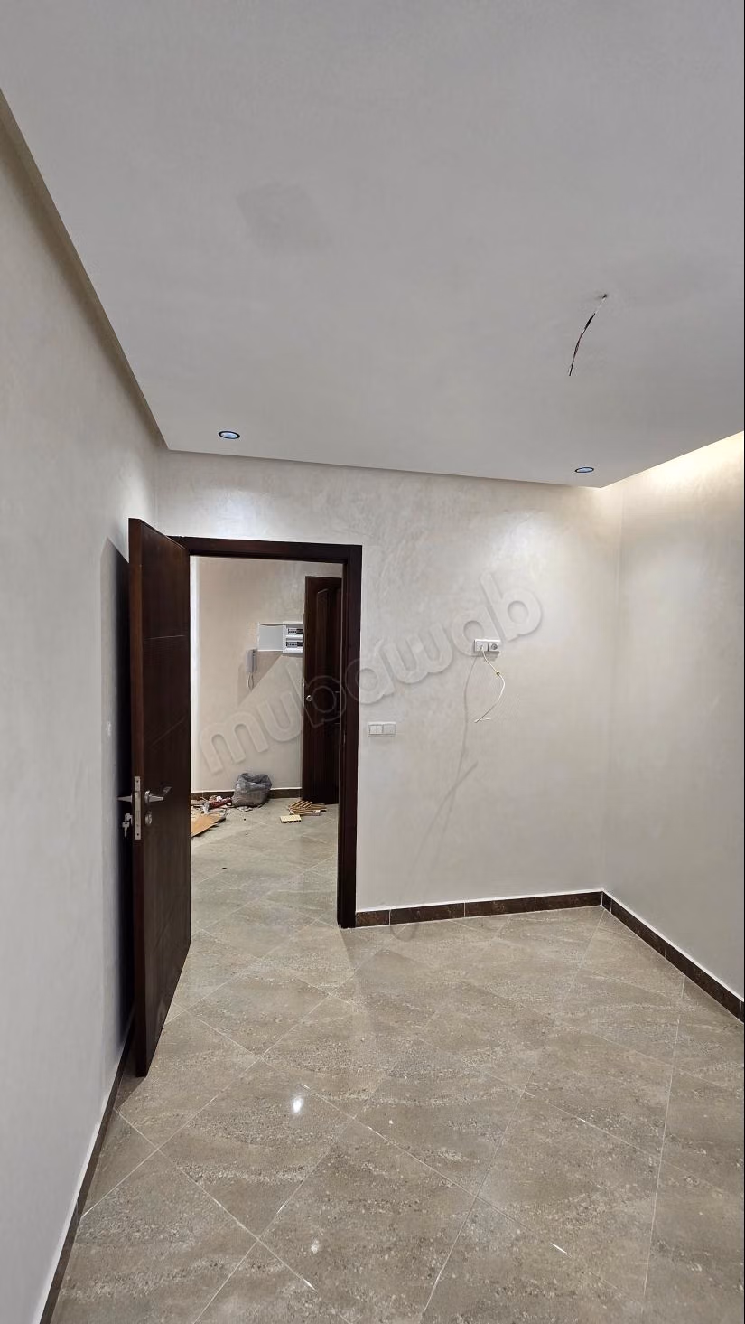 Bonito apartamento en venta en la Medina. Superficie 84 m². Servicio de conserjería disponible, sistema de aire acondicionado