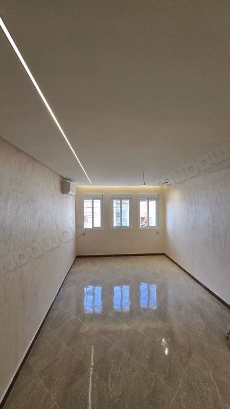 Bonito apartamento en venta en la Medina. Superficie 84 m². Servicio de conserjería disponible, sistema de aire acondicionado